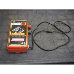 WORKING PANTHER 1000 ELECTRIC FENCER