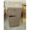 Image 1 : METAL STORAGE CABINET 30.5" TALL