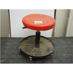 ADJUSTABLE WORK CHAIR WITH CASTERS