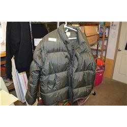 Levi Red Tab Winter Coat XL