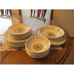 Assorted 1970s Dishware Broadhurst