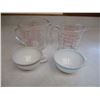 Image 1 : 2 Old Tea Cups and 2 Pyrex Measuring Cups