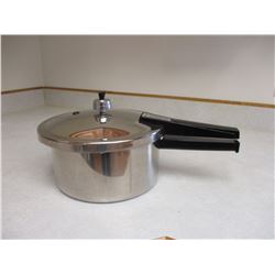 Pressure Cooker with Lid