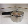 Image 2 : Pressure Cooker with Lid