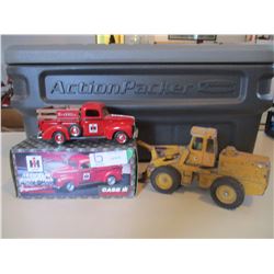 IH 1940 Stake Bed Toy Truck in Box and IH Loader