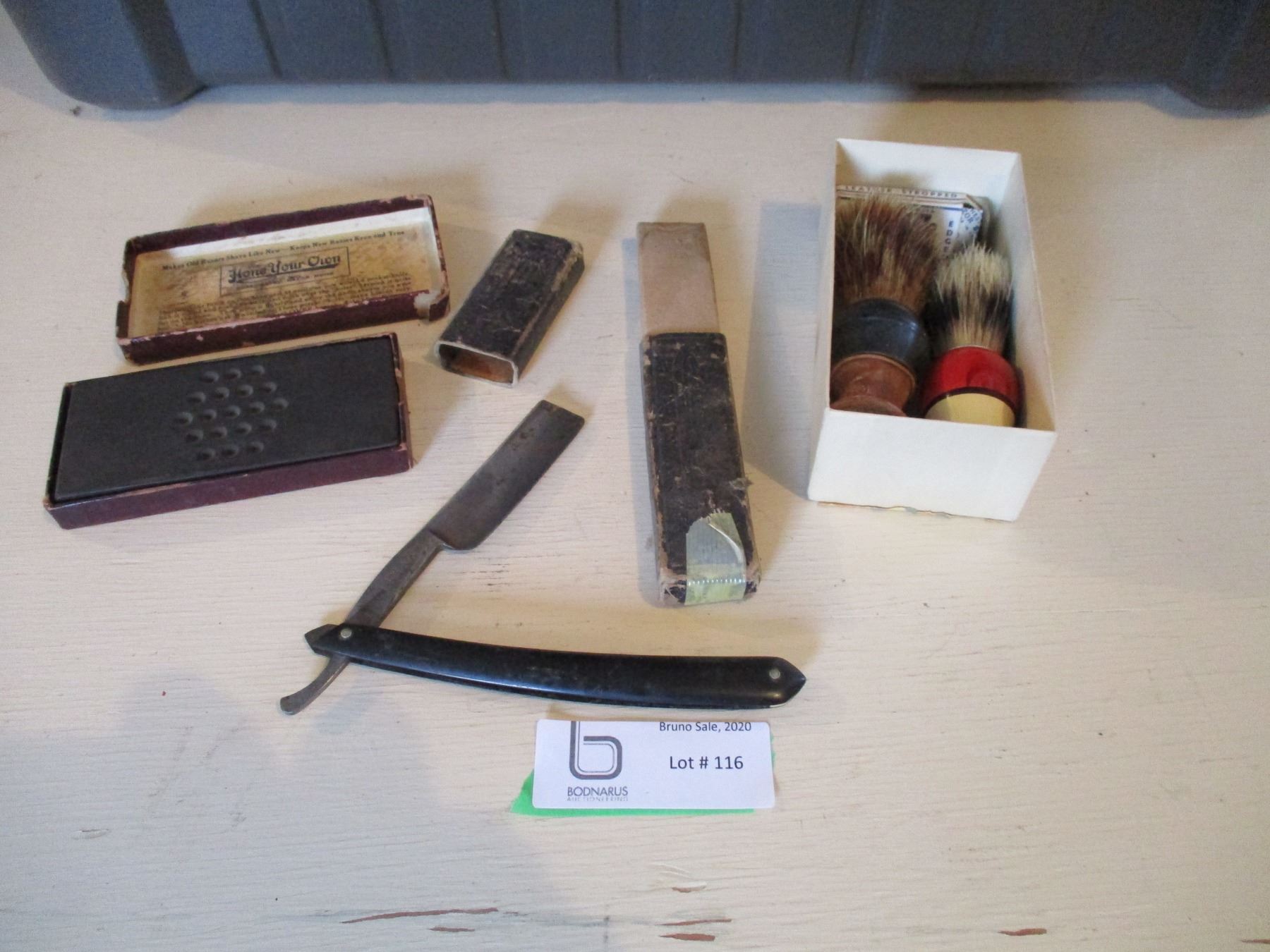 Straight Razor with Sharpening Stone and 2 Shaving Brushes Bodnarus