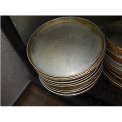 Lot of 10 12" pizza pans