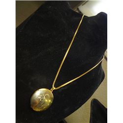 Boxlink Chain with Locket