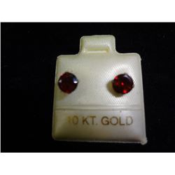 Garnets Set in 14kt Gold