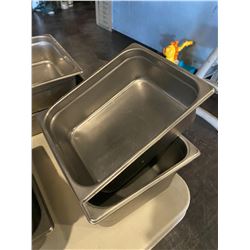 2 Medium Inserts 1 deep 1 shallow