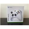 Image 2 : XBOX SERIES S 512 GB SSD w/ ROBOT WHITE CONTROLLER (BRAND NEW)