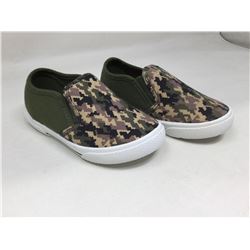 Carters Camouflage Shoes (Size 11t)