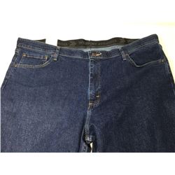 Wrangler Jeans (42 x 29)