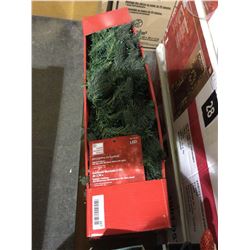 Home Accents Holiday 9' LED Pre-Lit Garland