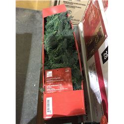 Home Accents Holiday 9' LED Pre-Lit Garland