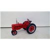 Image 3 : NIB INT. H. Farmall Super MD-TA Red Tractor