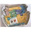 Image 3 : Wilton decorator cake pans - Noah's Ark and Megasaurus