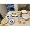 Image 1 : kitchen lot, Federal glass mixing bowls, placemats, flower pots & plates