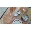 Image 2 : Glass Lot Mostly Rose Coloured