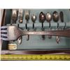 Image 2 : SILVERWARE IN BOX