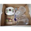 Image 1 : TRAY LOT OF GLASS (COVERED CRYSTAL DISHES, ETC)