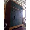 Image 1 : Dresser (45"x32"x24") Needs Repairs