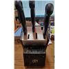 Image 2 : KNIFE BLOCK W/ 3 KNIVES