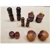 Image 2 : 5 Wood Salt & Pepper Shakers
