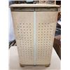Image 3 : Vintage Laundry Hamper