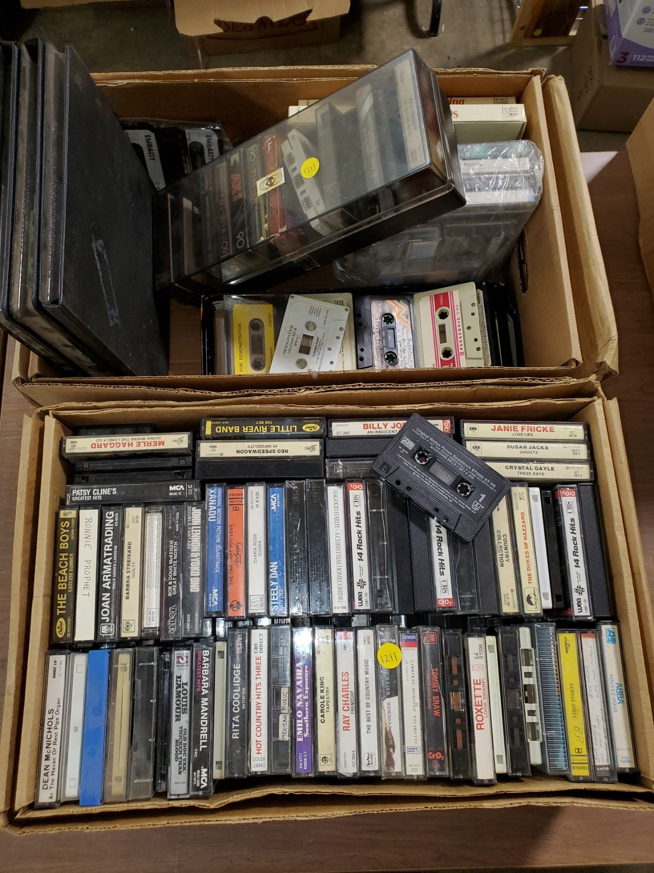 LARGE LOT OF CASSETTES