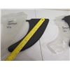 Image 3 : Qty 2 Surftech Skegs Surfboard Fins w/ Covers