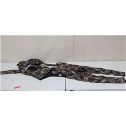 2 Piece Apnea Long Sleeve Wet Suit Size XS