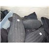 Image 8 : Qty 2 Bins Black Reef Walker Shoes