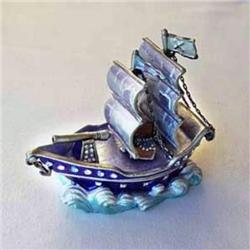 SAILBOAT! PIRATE SHIP! 24K GOLD CRYSTALS BOAT BOX