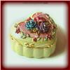 Image 1 : REAL CRYSTALS & FLOWERS 24K GOLD HEART SHAPED BOX