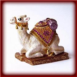 NEW! CAMEL 24K GOLD SWAROVSKI CRYSTAL JEWELRY BOX