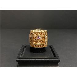 L.A LAKERS 2002 NBA WORLD CHAMPIONSHIP REPLICA RING "BRYANT"