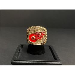 DETROIT RED WINGS 2002 NHL STANLEY CUP CHAMPIONSHIP REPLICA RING "YZERMAN"