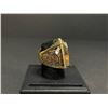 Image 2 : ST. LOUIS RAMS 2000 NFL SUPERBOWL CHAMPIONSHIP REPLICA RING "WARNER"