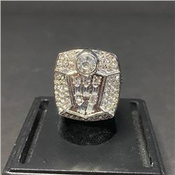 CHICAGO BULLS 1998 NBA WORLD CHAMPIONSHIP REPLICA RING "LEWANDOWSKI"