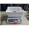 Image 1 : UWE Scale with Basket
