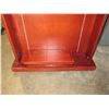 Image 2 : Wooden display case for apparel