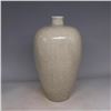 Image 2 : A WHITE CRACKLE MEIPING VASE MING DYNASTY.