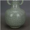 Image 3 : A WHITE CRACKLE DOUBLE HANDLE VASE MING DYNASTY.