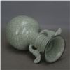 Image 5 : A WHITE CRACKLE DOUBLE HANDLE VASE MING DYNASTY.