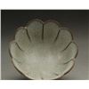 Image 2 : A WHITE CRACKLE MELLOW SHAED BOWL MING DYNASTY.