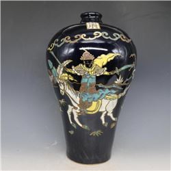 A BLACK EMPEROR MEIPING VASE QING DYNASTY.