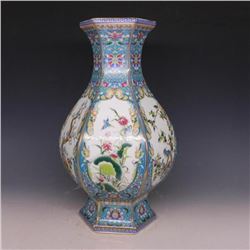 A FAMILLE VERTE VASE YONGZHENG MARK 17TH/C.