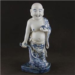 A BLUE & WHITE PORCELAIN BUDDHA FIGURE QING DYNASTY.