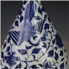 Image 4 : A BLUE & WHITE PHOENIX VASE MING DYNASTY.